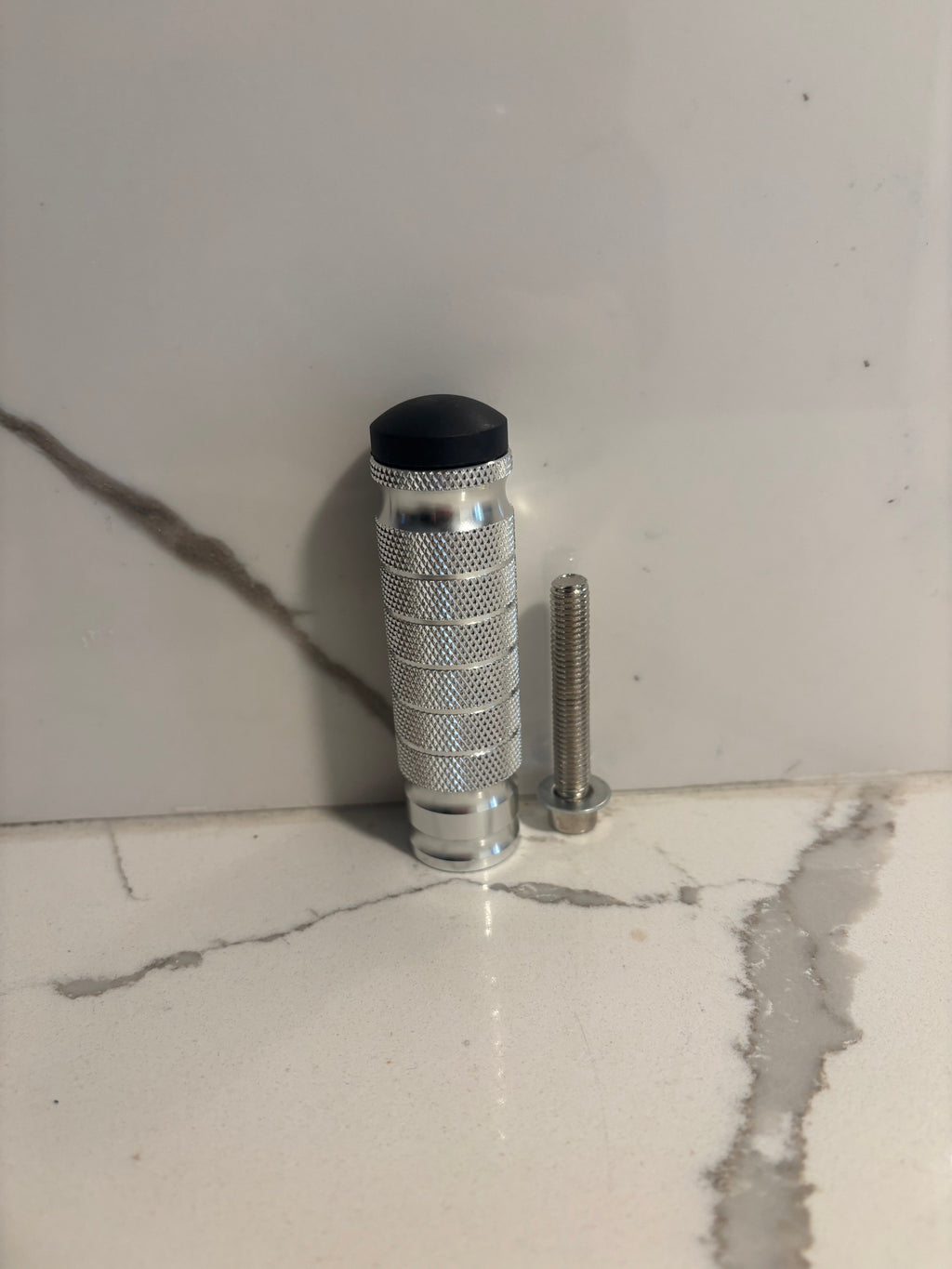 Footlock/Replacement (pegs set of 2)