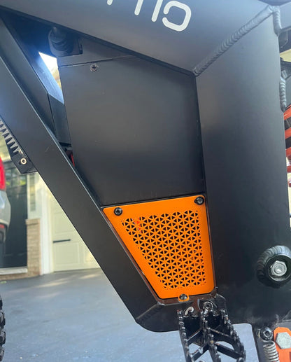 Tuttio Motor cover and panel